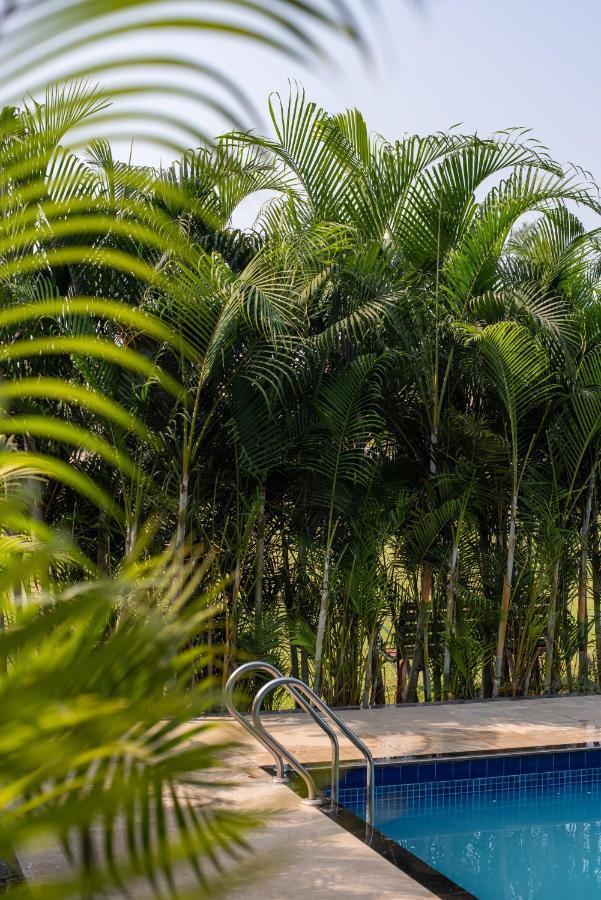 Paramount Riverfront Resort & Spa, Karjat Extérieur photo