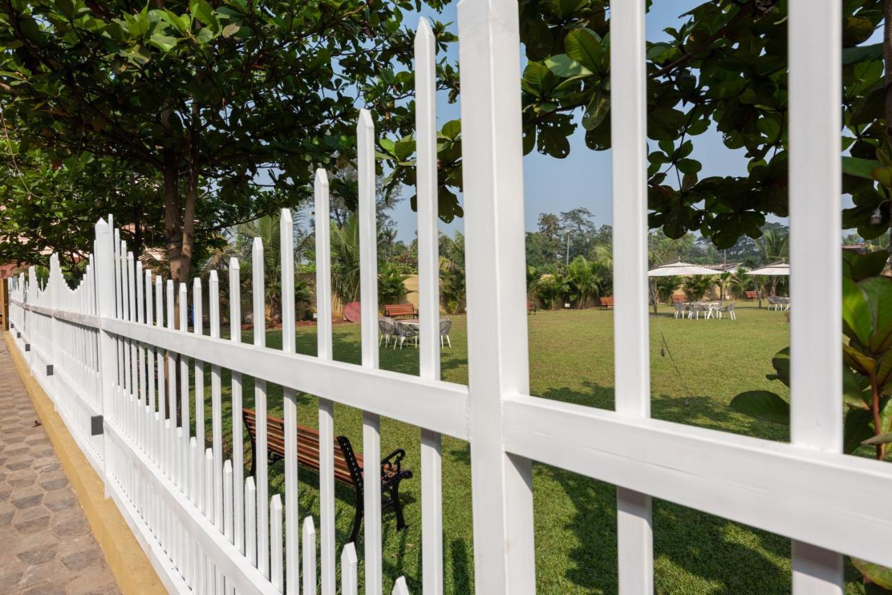 Paramount Riverfront Resort & Spa, Karjat Extérieur photo