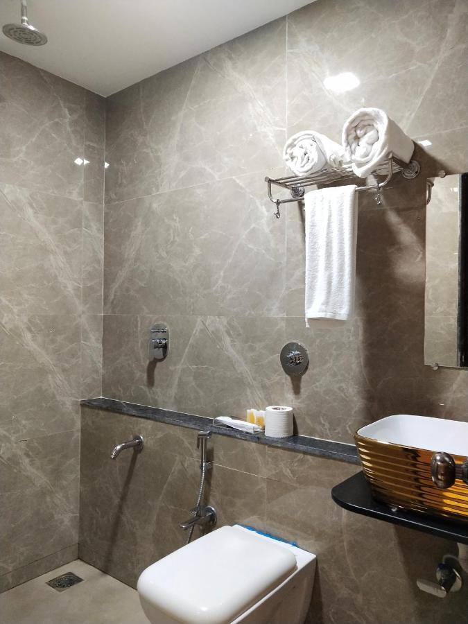 Paramount Riverfront Resort & Spa, Karjat Extérieur photo