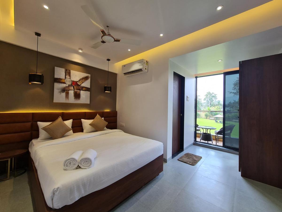 Paramount Riverfront Resort & Spa, Karjat Extérieur photo